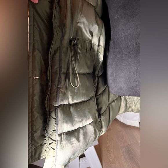 Banana Republic Women’s Parka Removable Hood Olive Green Coat EUC!! - Picture 9 of 12